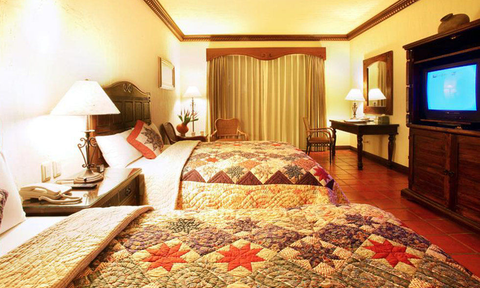 Promisedland Resort & Lagoon Shoufeng Esterno foto A bedroom at the hotel