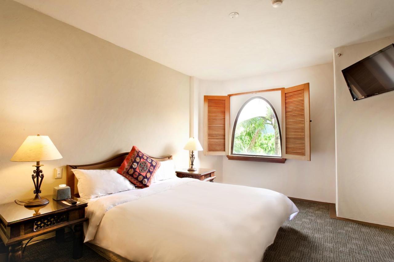 Promisedland Resort & Lagoon Shoufeng Esterno foto A bedroom at the hotel